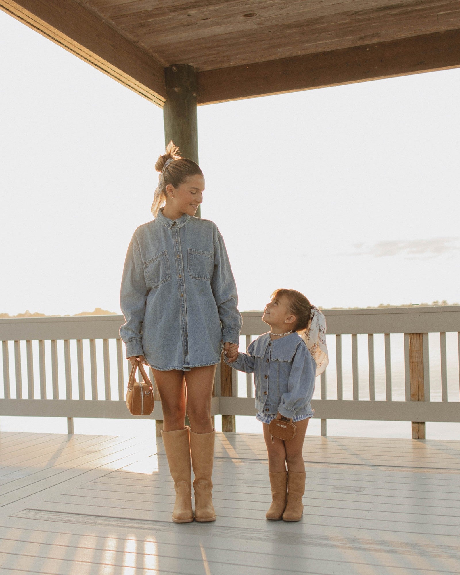 RIGGS BANANA LEATHER